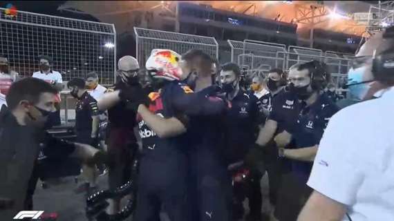 Formula 1 / Qualifiche Bahrain, Vanzini: "Verstappen pole. Mercedes, che facce..."
