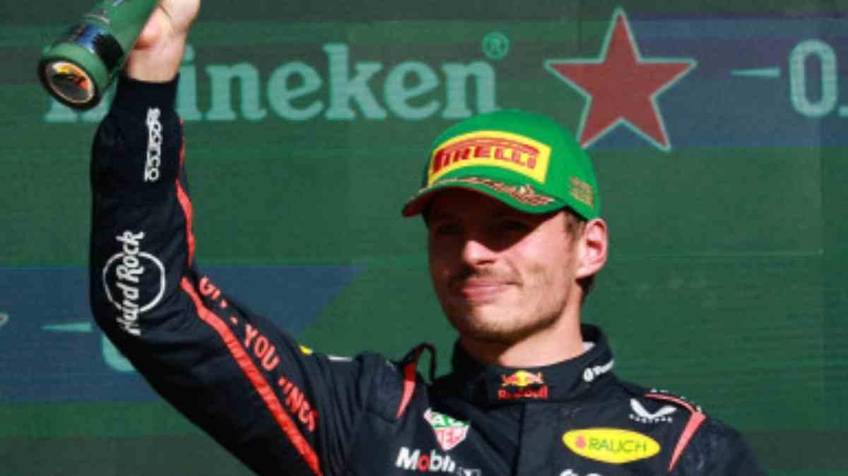 Verstappen ne ha abbastanza delle “domande stupide” dei giornalisti