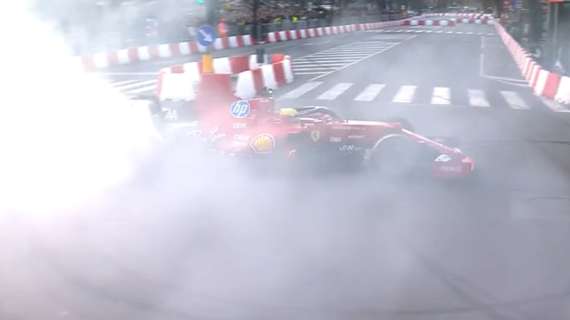 F1 | Hamilton dà spettacolo a Milano: donuts show con la Ferrari