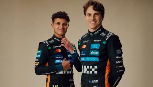 Tute nere McLaren, Norris e Piastri in versione “dark” ad Abu Dhabi