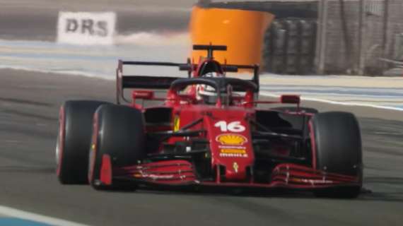 Formula 1 | Ferrari, Leclerc sorpassato da Hamilton per colpa di un ramo