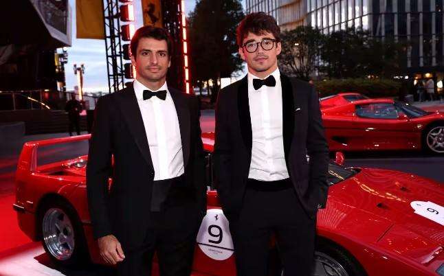F1 | Ferrari, che Gala a New York! Leclerc, Sainz e...un mare di vetture!