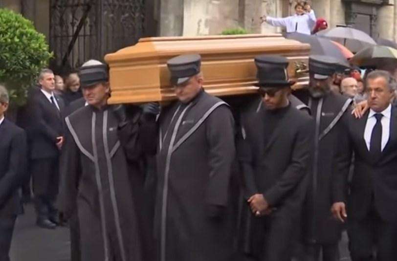 F1 / Hamilton in lacrime: "Vi racconto l'ultimo incontro con Lauda. Prima della morte ancora lottatore"