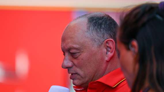 F1 | Ferrari, Vasseur spiega l'errore al box con Sainz: "C'era il caos"