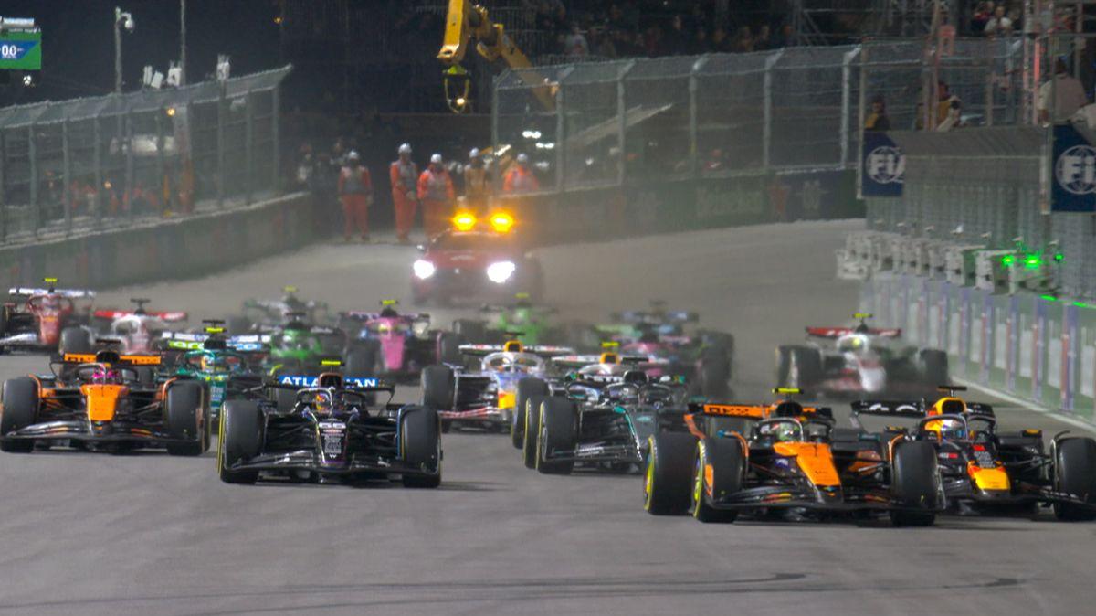 LIVE F1 | Diretta Gara Gp Las Vegas: Vertappen 1°, Norris che fa?! Hamilton 13°!
