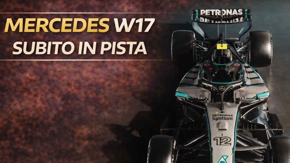 F1, Mercedes svela la livrea della W17: subito a Silverstone lo shakedown