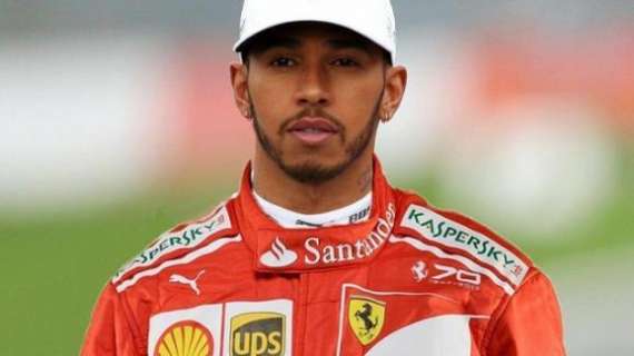 F1 / Hamilton-Ferrari, Lewis a Wolff: "Anche lui sta guardando alle sue opzioni..."