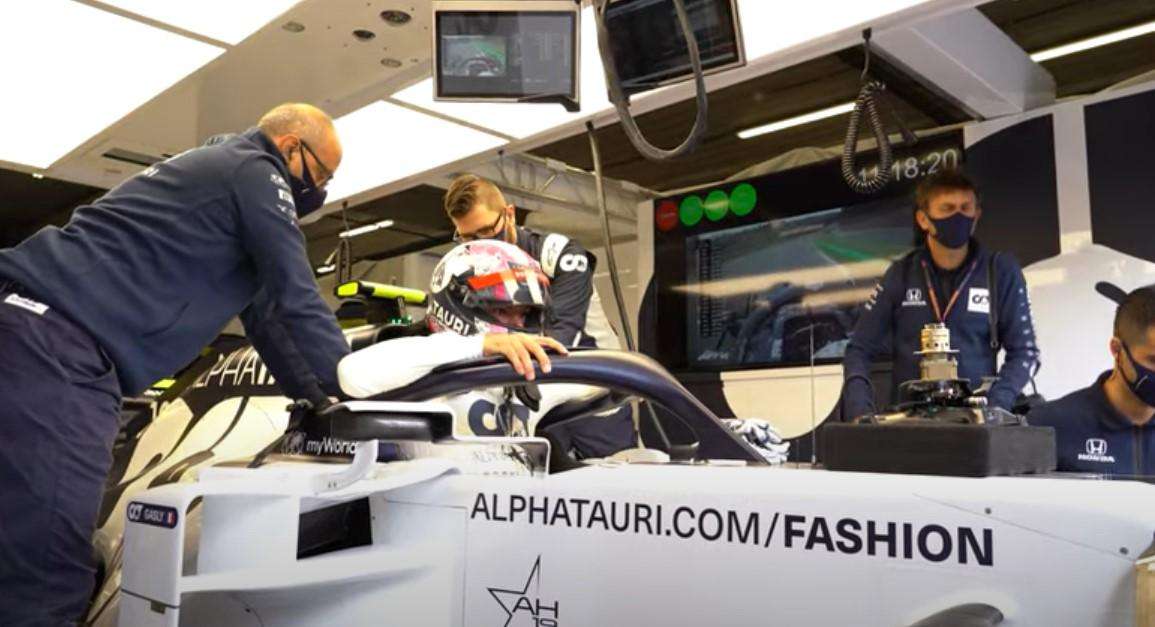 F1 / Gp Monza, l'Alpha Tauri fa la storia: vince Gasly davanti a Sainz. Ferrari out, Hamilton 7°