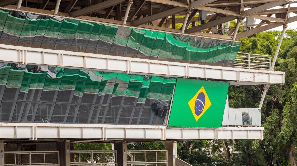 F1 Formula 1 | Sabato bagnato e ventoso: il Mondiale trema