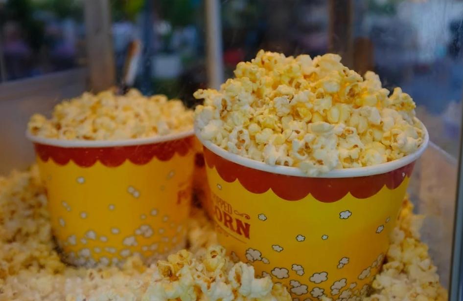 F1, Rivoluzione negli USA: i Gran Premi sbarcano al cinema con Apple e IMAX. Le tappe