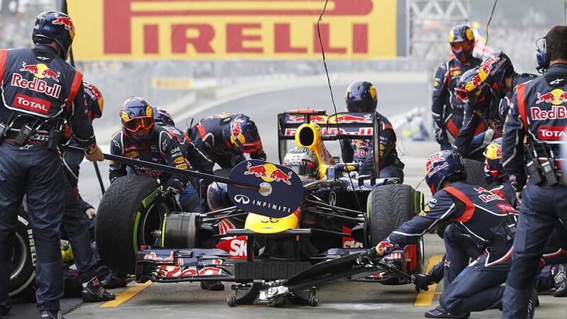 Dietro il pit stop perfetto: la poesia della Red Bull ai box