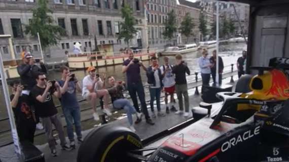Formula 1 | Red Bull, recapitata una RB14 a Verstappen. Show ad Amsterdam