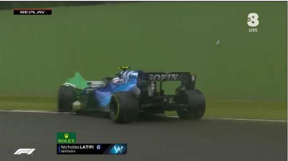 Formula 1 | Imola, spallata di Verstappen ad Hamilton, è 1°. Leclerc ottimo, safety car per Latifi