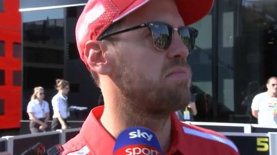 F1 / Ferrari, Vettel fra sogni e realtà: mani alzate dinanzi alla Mercedes