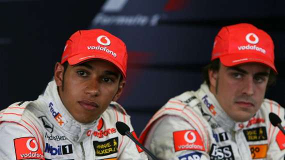 F1/ Hamilton esulta per il ritorno di Alonso: "Ora sono il terzo più vecchio"