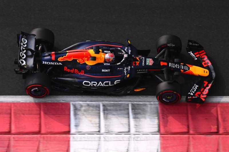 Max Verstappen, magia in qualifica e sogno iridato vivo: torna il raggae