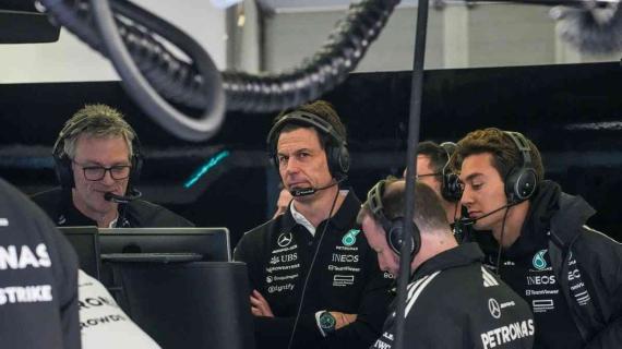 F1 | Antonelli carico "chiude Singapore". Mercedes: Wolff frena su Sainz
