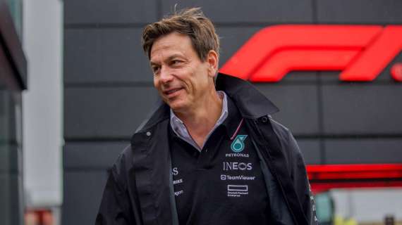 F1 | Mercedes, Toto Wolff lancia l'allarme budget cap: "Situazione delicata..."