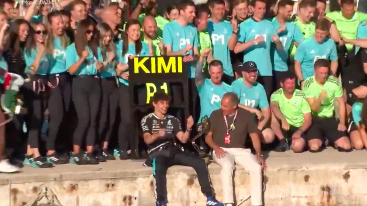 F1 | Mercedes, Antonelli festeggia la 5° vittoria con il tuffo a Monaco