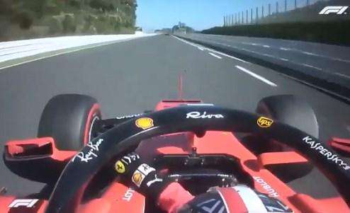 F1 / Ferrari, il sangue freddo di Leclerc: mani sullo specchietto a 300 km\h