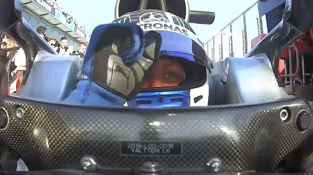 F1 / Gp Cina, Bottas in pole, Hamilton al suo fianco