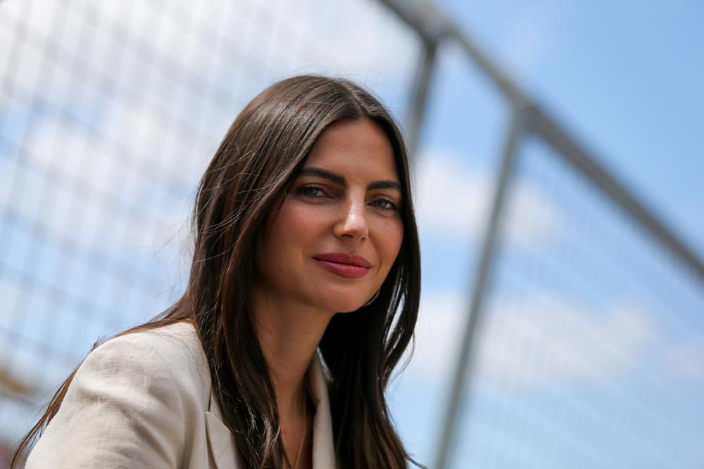 F1 Gossip, Kelly Piquet zittisce le critiche sull'età: "Max mi disse che ero l'amore della sua vita il giorno dopo esserci conosciuti"