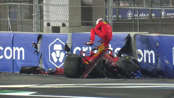 Formula 1 | Ferrari, Leclerc che botto! La SF21 è distrutta