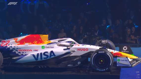 F1 | UFFICIALE, Racing Bulls a Londra: livrea d'impatto e applausi dal pubblico