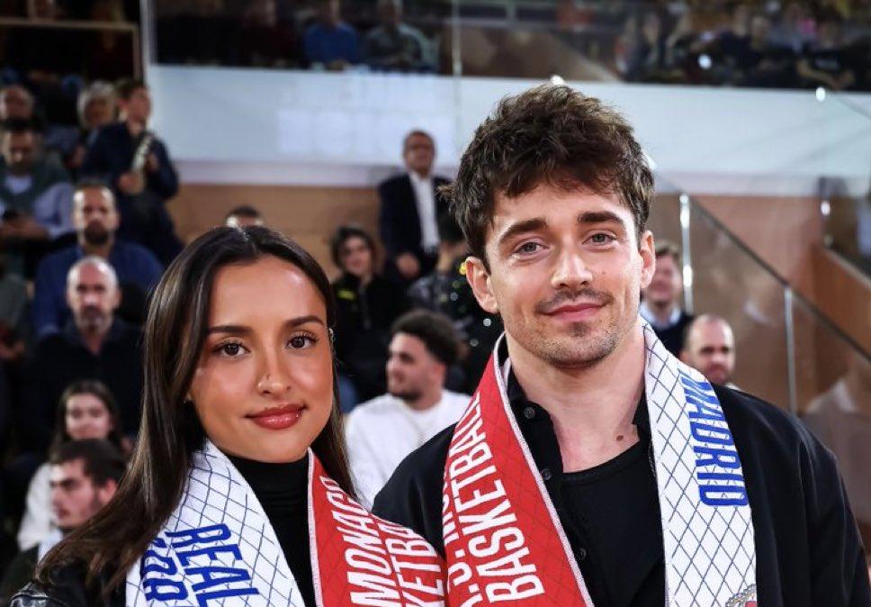 Leclerc e Alexandra, un Natale sotto canestro: a bordo campo in Eurolega