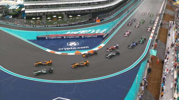 F1 | Sprint Race Miami, Piastri spinge fuori Antonelli: chi è davanti all'apex?