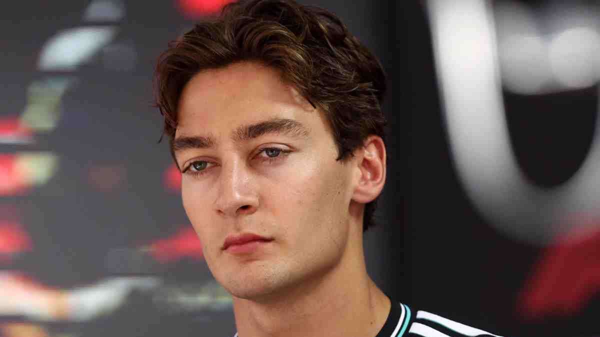 F1, FP2 Singapore: Russell sbatte. Il pilota Mercedes spiega e si difende