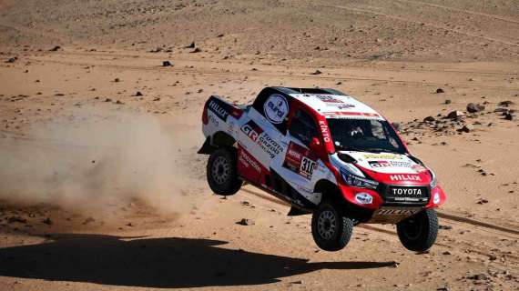 Dakar 2020/ Incidente per Alonso. Nulla di grave, continua a guidare