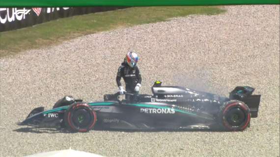 F1 | Gp Spagna, Antonelli ravviva la gara: impantanato in curva 10. Safety car