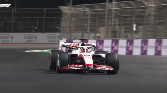 Formula 1 | Ungheria, ci sono 3 Ferrari in pista: 2 rosse e 1 bianca