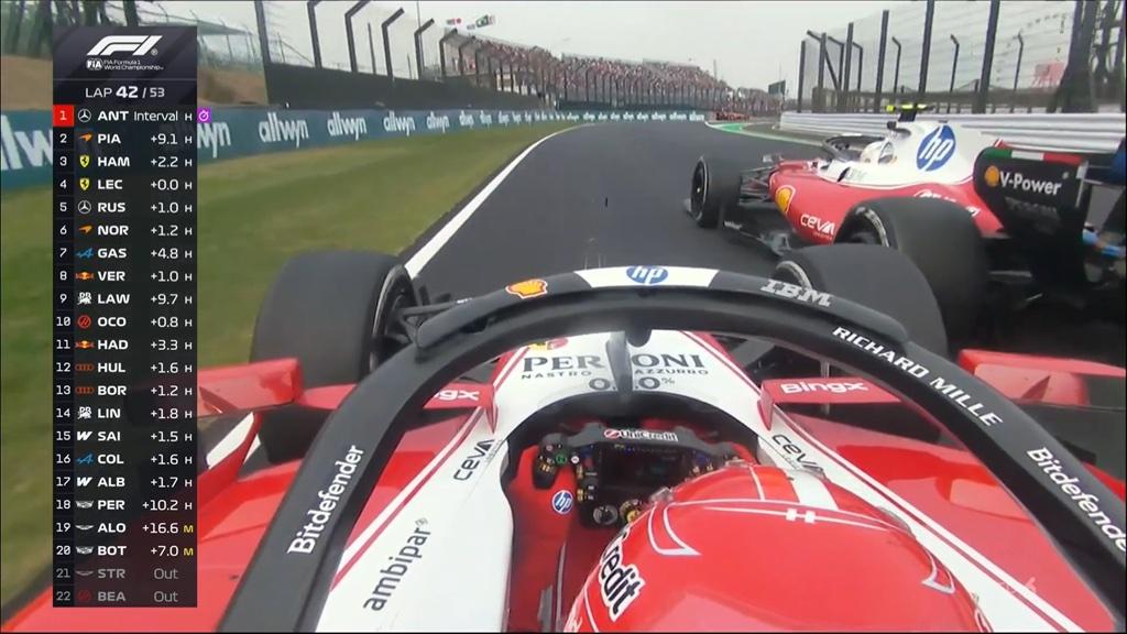 F1 | Ferrari, Leclerc confessa la "toccatina" con Hamilton: scintille tra le SF-26