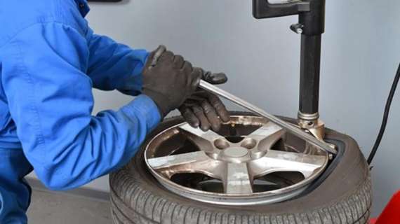 Perché è meglio controllare insieme pneumatici e ruote dell'auto?