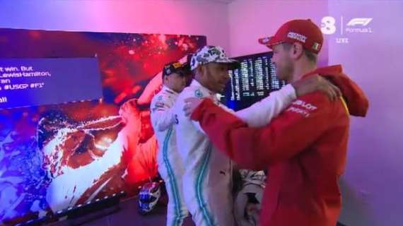 F1/ Horner ride: "Sarebbe bello vedere la Mercedes impazzire con Hamilton e Vettel"