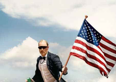 Formula 1 | Bottas tra surf e smoking: il ritorno con Cadillac fa discutere