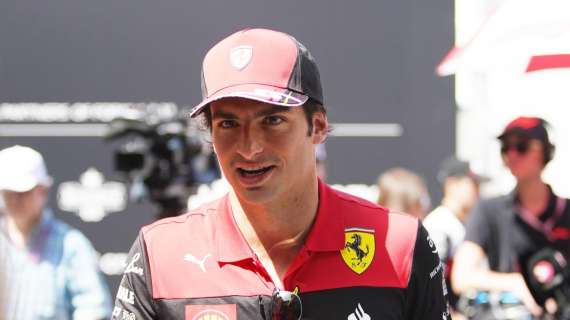 F1 | Ferrari, Sainz giura battaglia: l'arrivo di Hamilton non l'ha scalfito