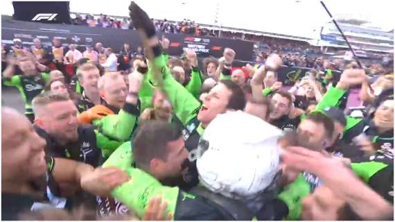 F1 | Sauber, Hulkenberg che festa! Cori e bandiera a Silverstone