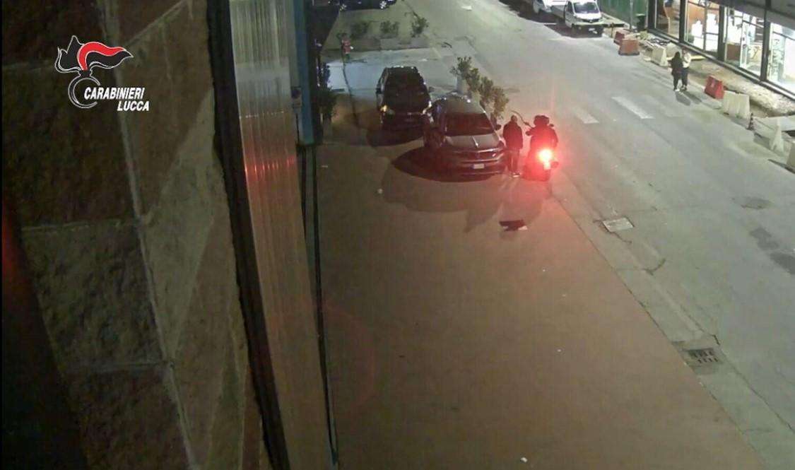 F1 | Ferrari, arrestate 4 persone per il furto dell'orologio di Leclerc