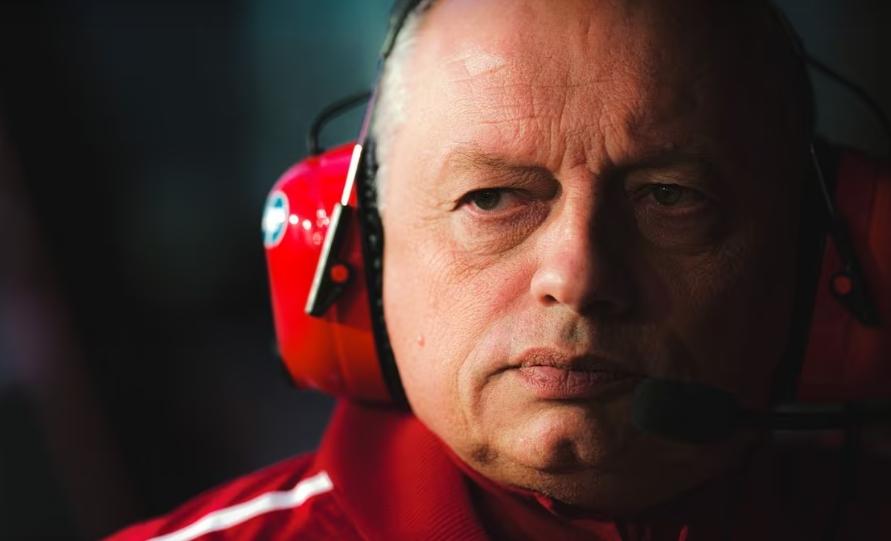 F1 Formula 1 | Vasseur analizza Leclerc 6° e Hamilton 10°: "Ferrari, ora 2 gare per..."