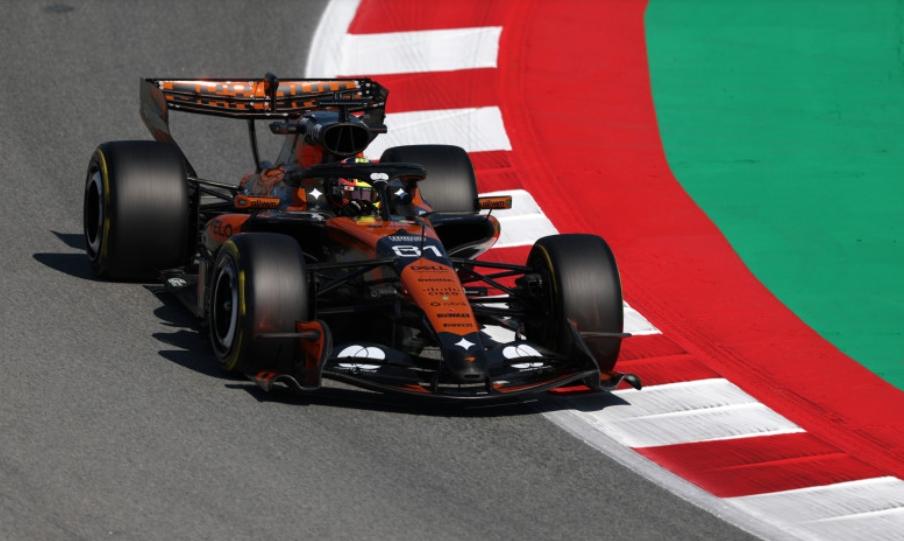 F1 | GP Spagna, FP2: Norris beffa Russell. Ferrari e Mercedes, degrado gomma. Leclerc, il passo...