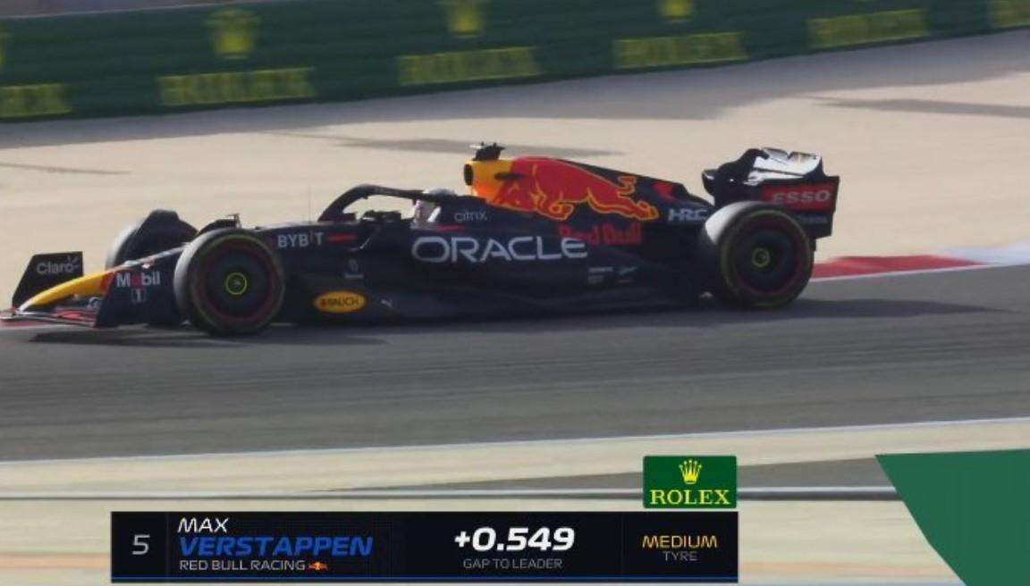 Formula 1 | Verstappen, team radio contro le Ferrari e presa in giro Mercedes