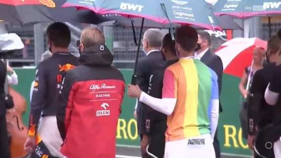 Formula 1 | Ungheria, Vettel sotto investigazione per maglia LGTBQ+: "Squalificatemi allora"