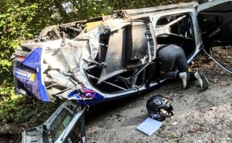 Rally | Paura per Jos Verstappen: violento schianto contro un albero al Rally di Vallonia