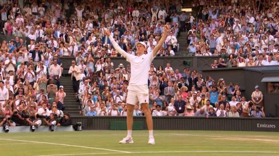Tennis | Sinner vince a Wimbledon: "Ringrazio mio fratello: è qui solo perché non c'è la F1"