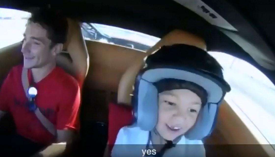 VIDEO - Ferrari, Leclerc istruttore del piccolo Matis: a 6 anni alla guida della 488 GTB