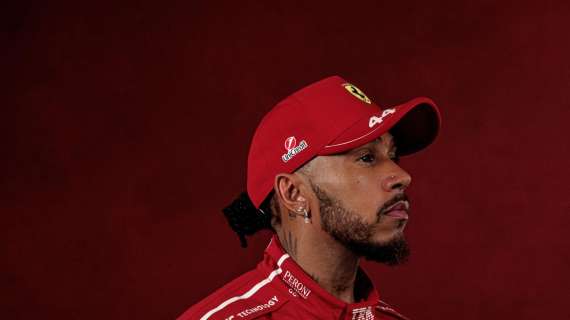 F1 | Hamilton-Ferrari: la sua statuina nel presepe di San Gregorio Armeno