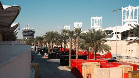 F1 | L'arrivo dei team in Bahrain accende i social - FOTO